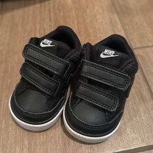 Toddler Nike size 2